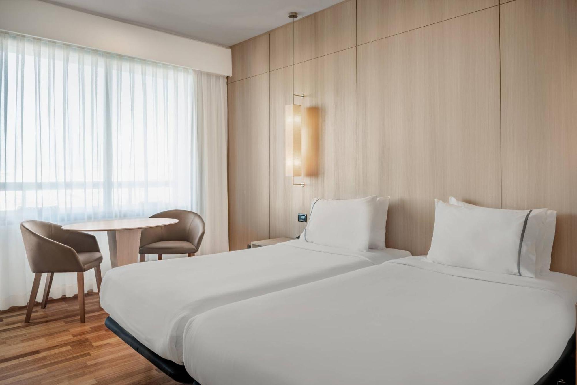 Ac Hotel Malaga Palacio By Marriott Exterior photo